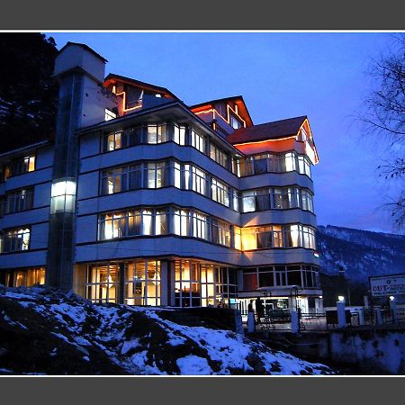Hotel Out Town Manāli Extérieur photo