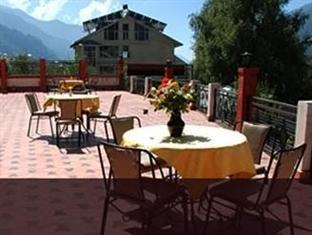 Hotel Out Town Manāli Extérieur photo