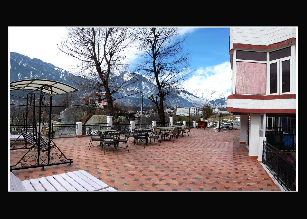 Hotel Out Town Manāli Extérieur photo